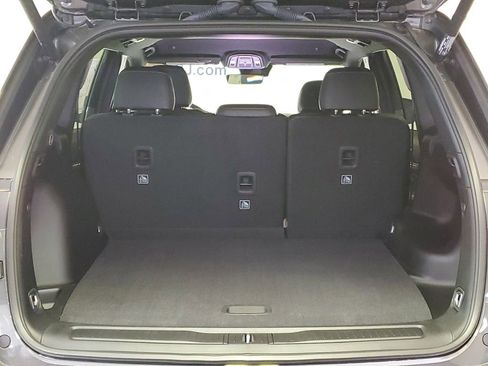 New 2025 Jeep Grand Cherokee Limited image 8