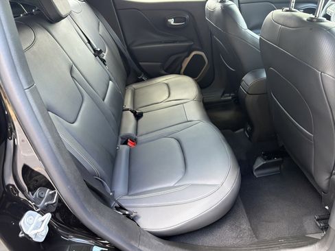 Used 2016 Jeep Renegade Limited FWD image 26