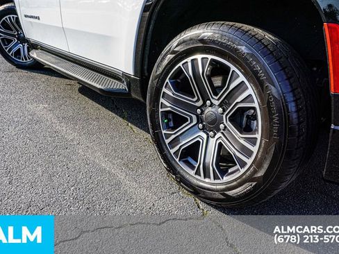 Used 2024 Jeep Wagoneer Series II w/ Flexible Seating Group image 16