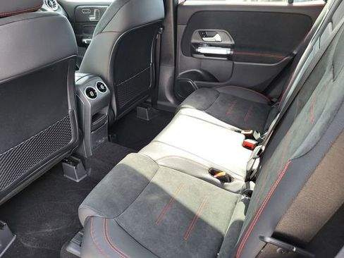 New 2025 Mercedes-Benz GLB 250 4MATIC image 31