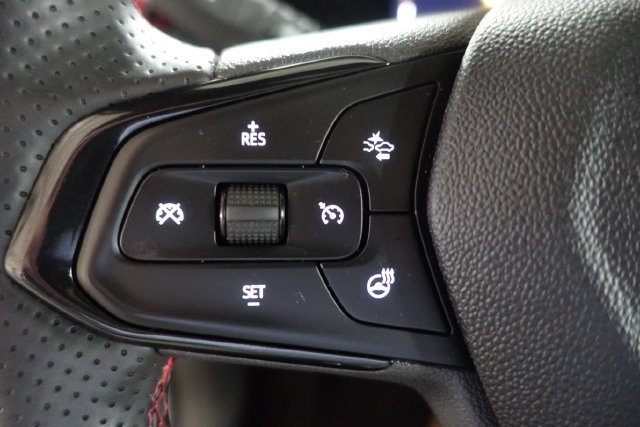 Used 2025 Chevrolet TrailBlazer RS w/ Convenience Package AWD/4WD image 13