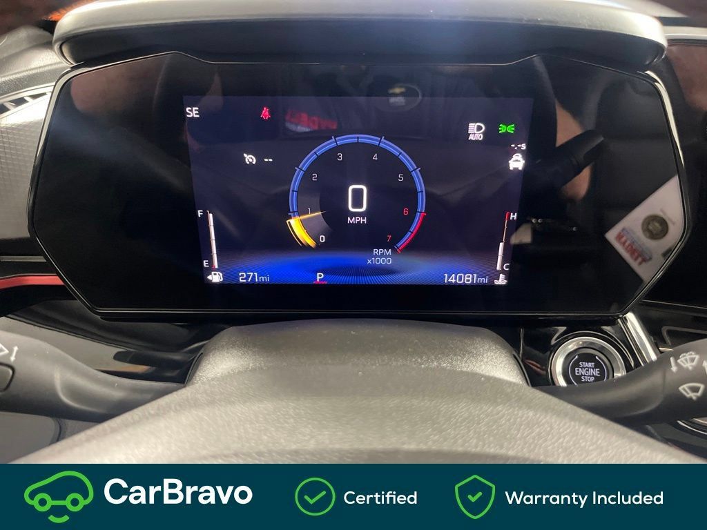 Used 2025 Chevrolet Trax RS w/ Sunroof Package FWD image 25