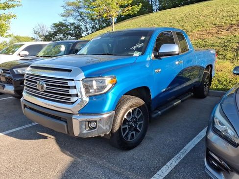 Used 2018 Toyota Tundra Limited w/ Limited Premium Package AWD/4WD image 4