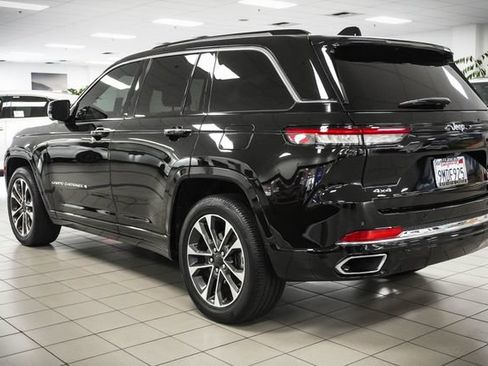 Used 2022 Jeep Grand Cherokee Overland AWD/4WD image 6