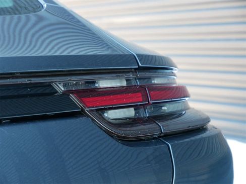 Used 2020 Porsche Panamera 4 image 8