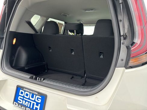 Certified 2023 Kia Soul S FWD image 20