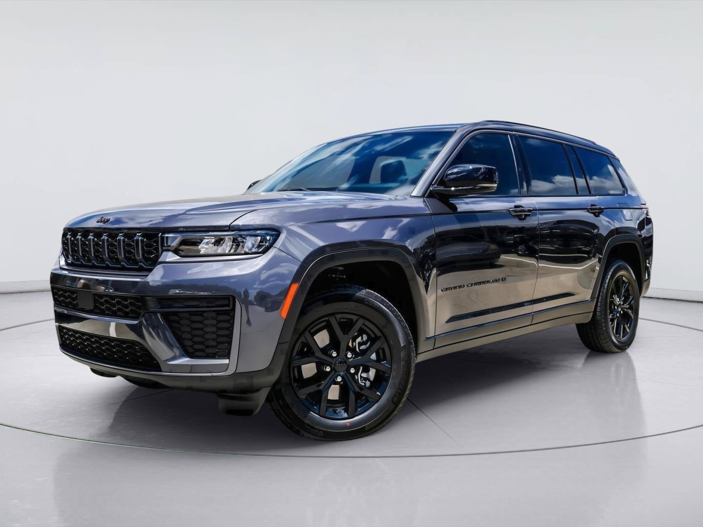 Used 2026 Jeep Grand Cherokee L 2WD image 1