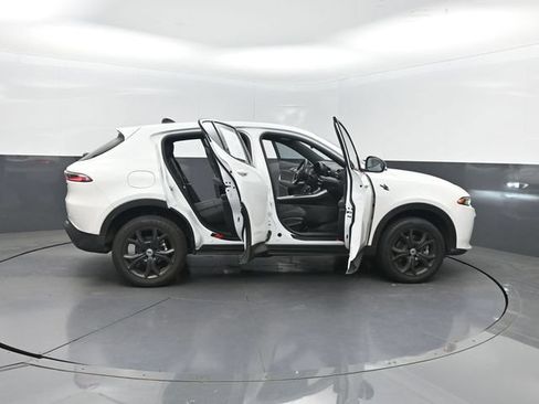 Used 2024 Dodge Hornet GT w/ GT Blacktop Package AWD/4WD image 37