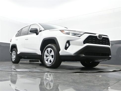 Used 2025 Toyota RAV4 LE image 22
