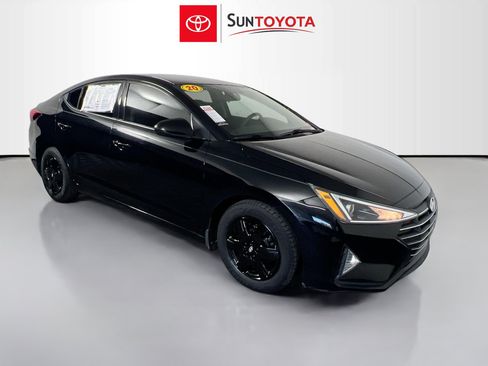Used 2020 Hyundai Elantra SE w/ Cargo Package (C1) FWD image 1