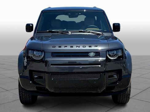 New 2025 Land Rover Defender 90 X-Dynamic SE image 3