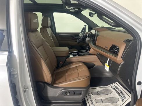 New 2026 Chevrolet Tahoe High Country AWD/4WD image 15