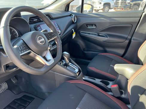 New 2025 Nissan Versa SR w/ Trunk Package image 15