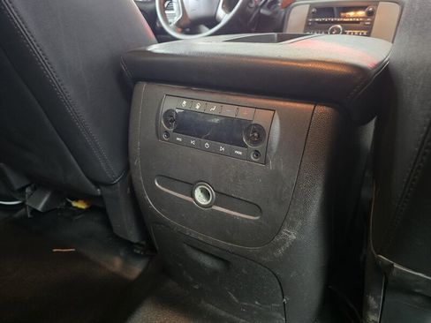 Used 2013 GMC Yukon XL 2500 w/ Skid Plate Package AWD/4WD image 28