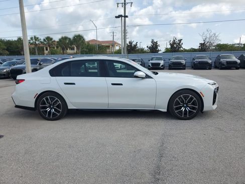 Used 2026 BMW 740i RWD image 4