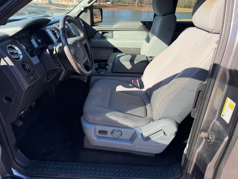 Used 2014 Ford F150 XLT w/ XLT Chrome Package image 10