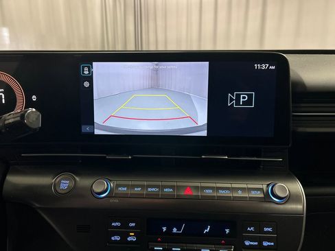 Used 2025 Hyundai Kona SEL image 16