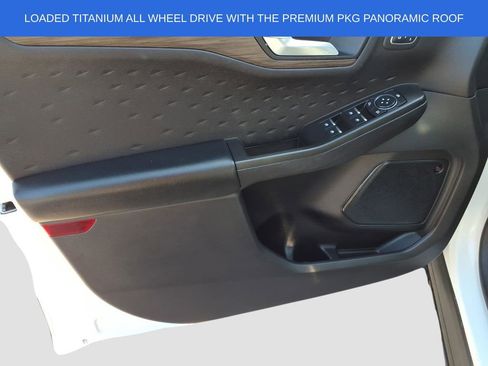 Used 2020 Ford Escape Titanium w/ Titanium Premium Package 2.0 image 19
