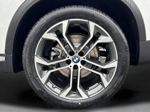 Used 2026 BMW X5 xDrive40i w/ Premium Package AWD/4WD image 37