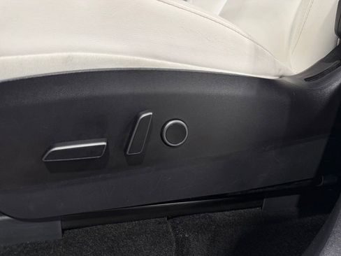 Used 2021 Tesla Model Y Long Range image 25