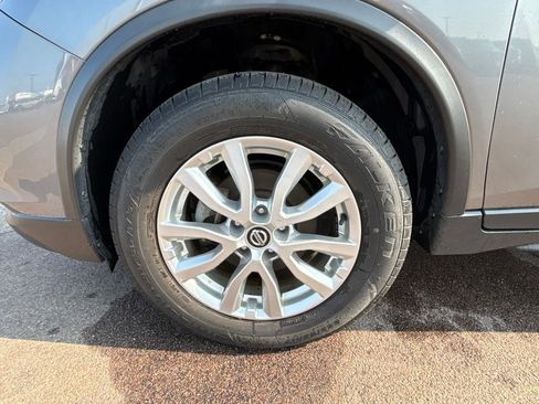 Used 2020 Nissan Rogue SV AWD/4WD image 9