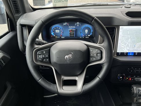 New 2025 Ford Bronco Outer Banks image 16