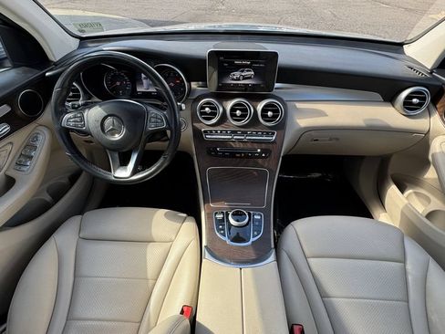 Used 2019 Mercedes-Benz GLC 300 4MATIC image 33