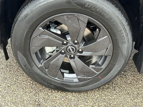 New 2026 Nissan Rogue SV w/ Cold Weather Package AWD/4WD image 9