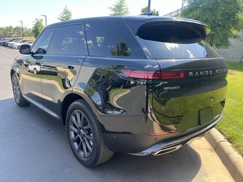 Used 2024 Land Rover Range Rover Sport SE AWD/4WD image 5