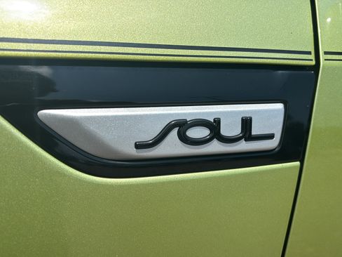 Used 2017 Kia Soul FWD image 30