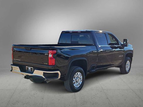 Used 2023 Chevrolet Silverado 2500 LTZ w/ LTZ Convenience Package image 8