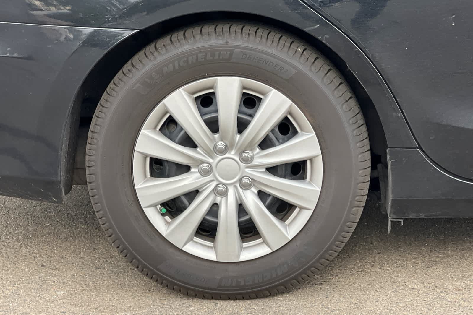 Used 2015 Toyota Camry LE FWD image 20