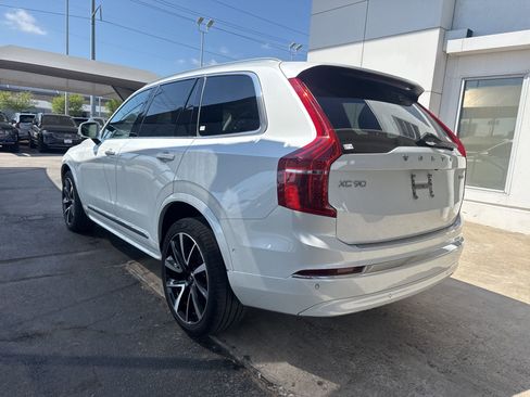 Used 2024 Volvo XC90 B5 Plus w/ Protection Package Premier image 7