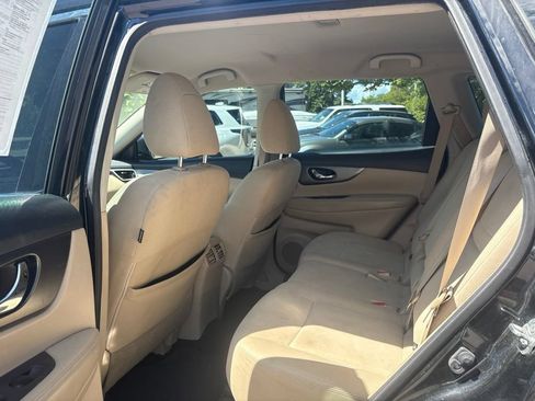 Used 2016 Nissan Rogue S AWD/4WD image 17
