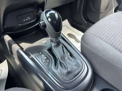 Used 2012 Kia Soul FWD image 30