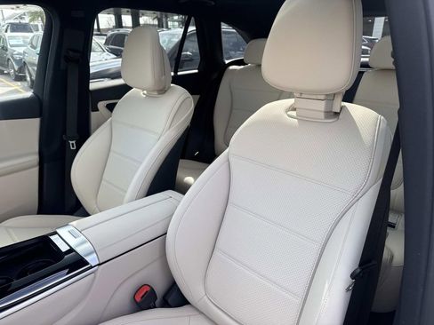 New 2026 Mercedes-Benz GLC 300 image 8