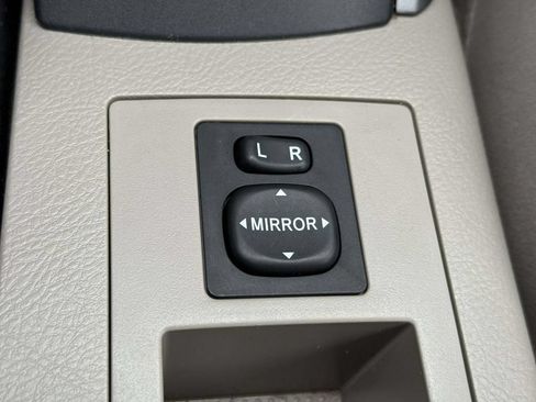 Used 2008 Toyota RAV4 2WD image 25