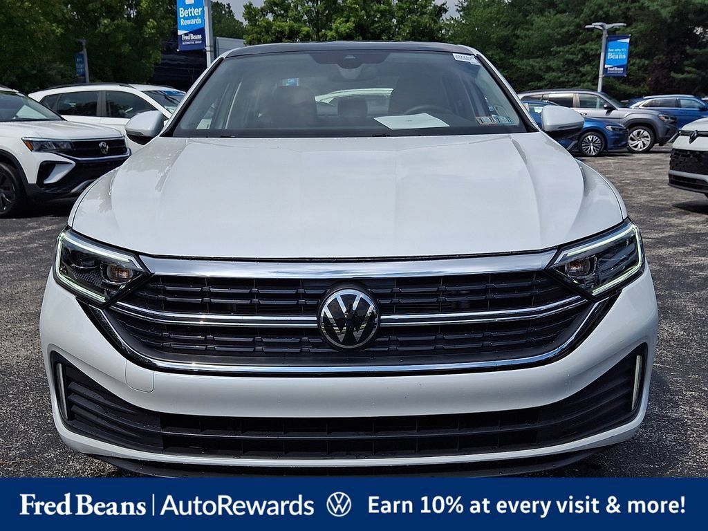 Certified 2024 Volkswagen Jetta SEL FWD image 2