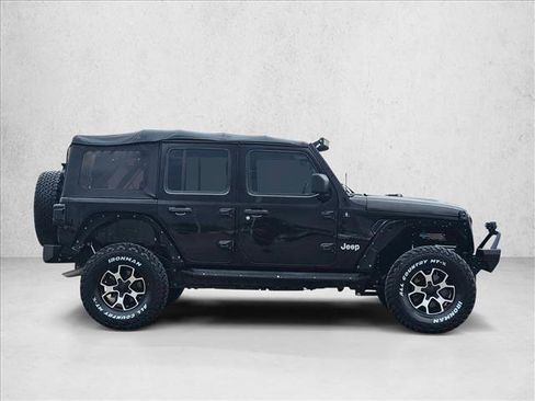 Used 2018 Jeep Wrangler Unlimited Sport AWD/4WD image 4