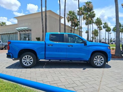 Used 2025 Chevrolet Silverado 1500 Custom RWD image 2