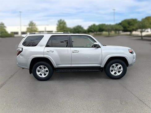Used 2023 Toyota 4Runner SR5 image 7