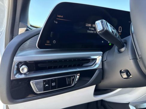 New 2026 Cadillac Lyriq Premium Luxury image 30