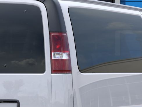 New 2026 Chevrolet Express 3500 LS RWD image 11