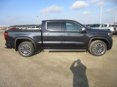 New 2026 GMC Sierra 1500 Denali Ultimate image 3