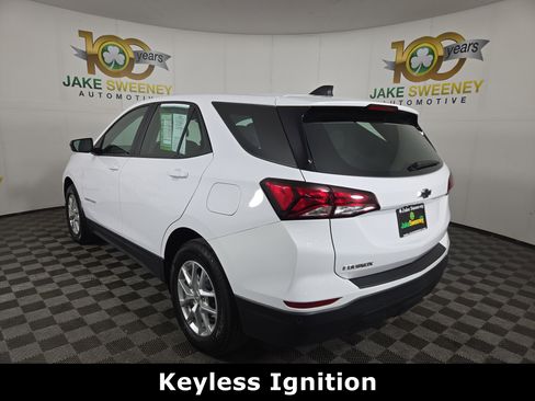 Certified 2023 Chevrolet Equinox LS w/ Driver Confidence II Package image 6