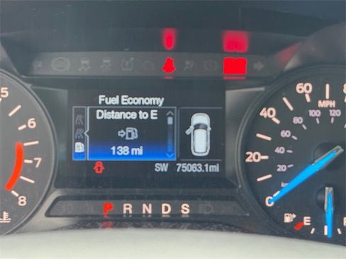 Used 2019 Ford Explorer XLT image 16