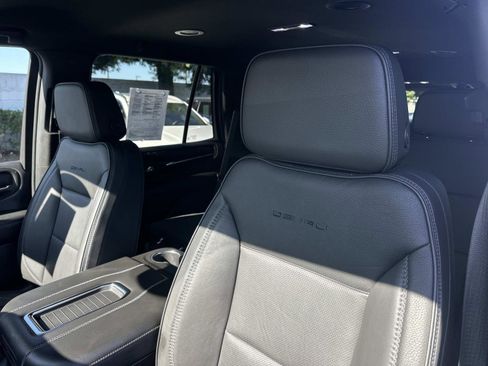 Used 2023 GMC Yukon Denali image 21