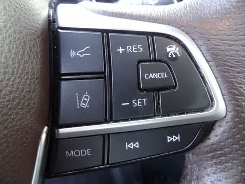 Certified 2023 Toyota Sienna Platinum AWD/4WD image 32