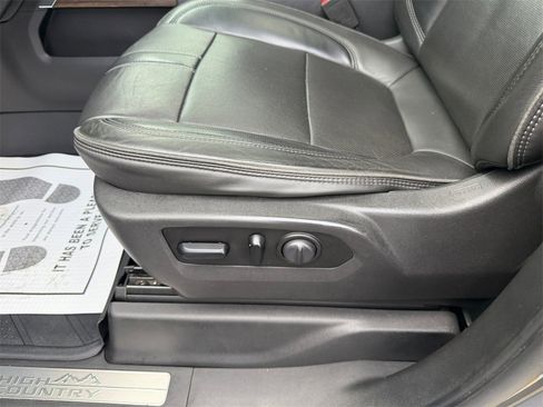 Used 2020 Chevrolet Silverado 1500 High Country w/ Technology Package image 13