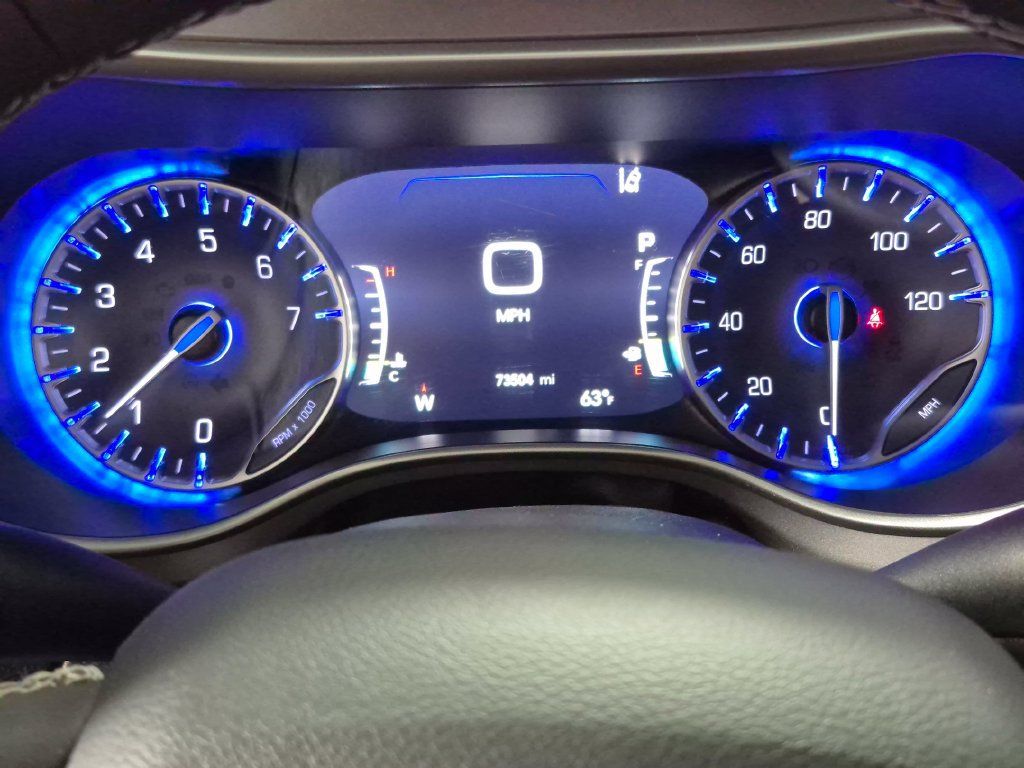 Used 2024 Chrysler Pacifica Touring-L FWD image 14